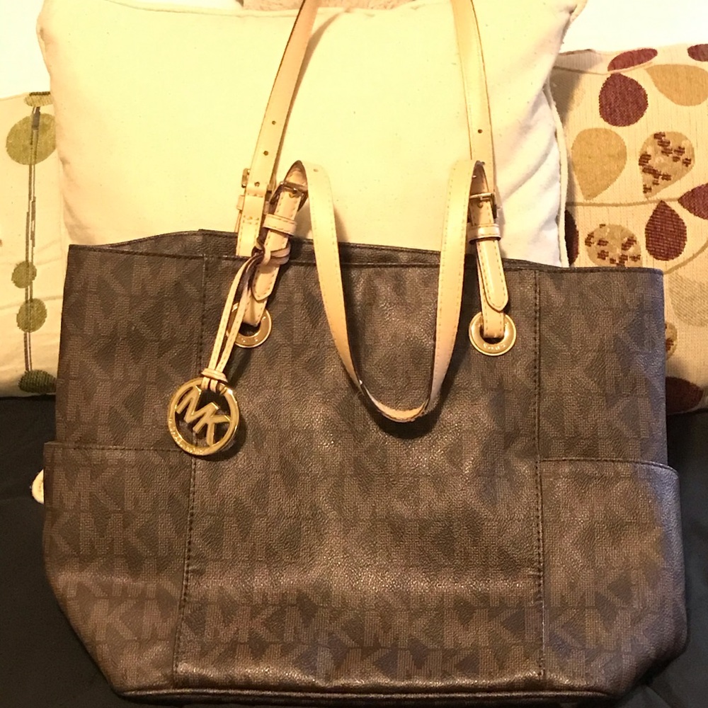 MK tote